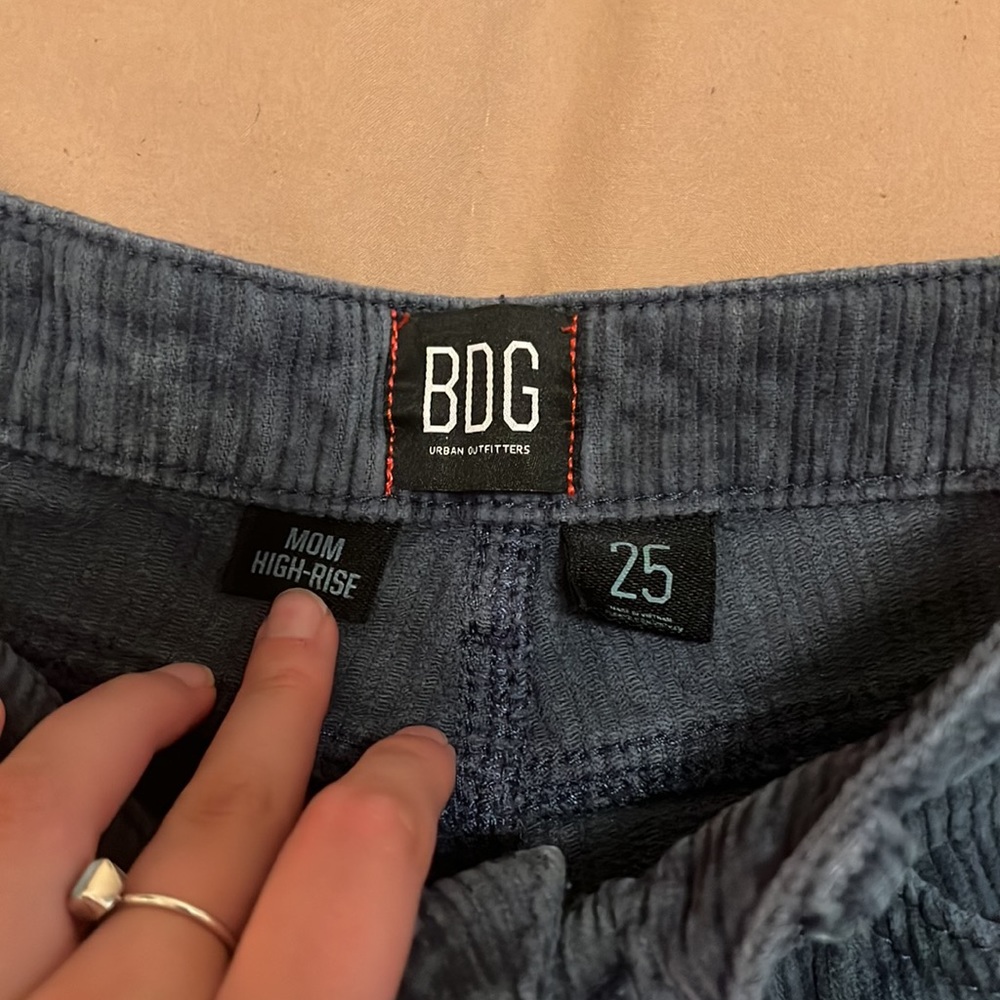 BDG URBAN OUTFITTERS Corduroy mom jean - Picture 2 of 3